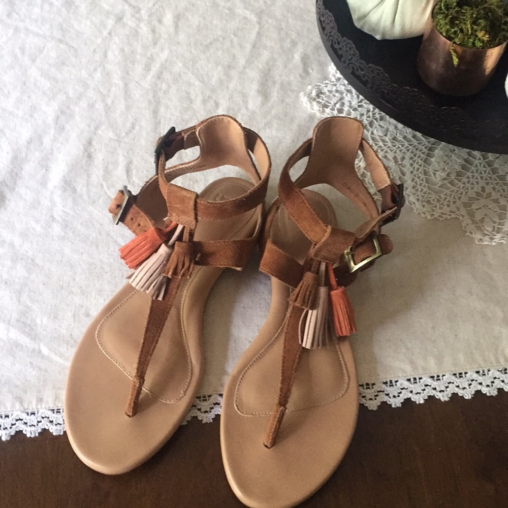 SOLD Ugg tassel sandals